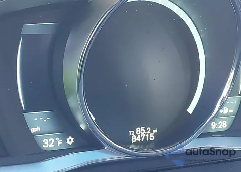 2015 Volvo V60 T5 Platinum z USA, uszkodzony, nr VIN YV1612SD1F1191878